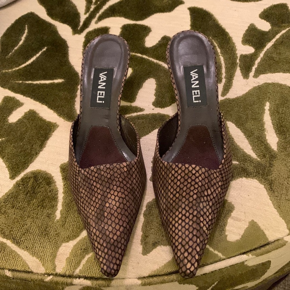 Van Eli brown suede animal print kitten heel mules. Size 6.5  Never worn.